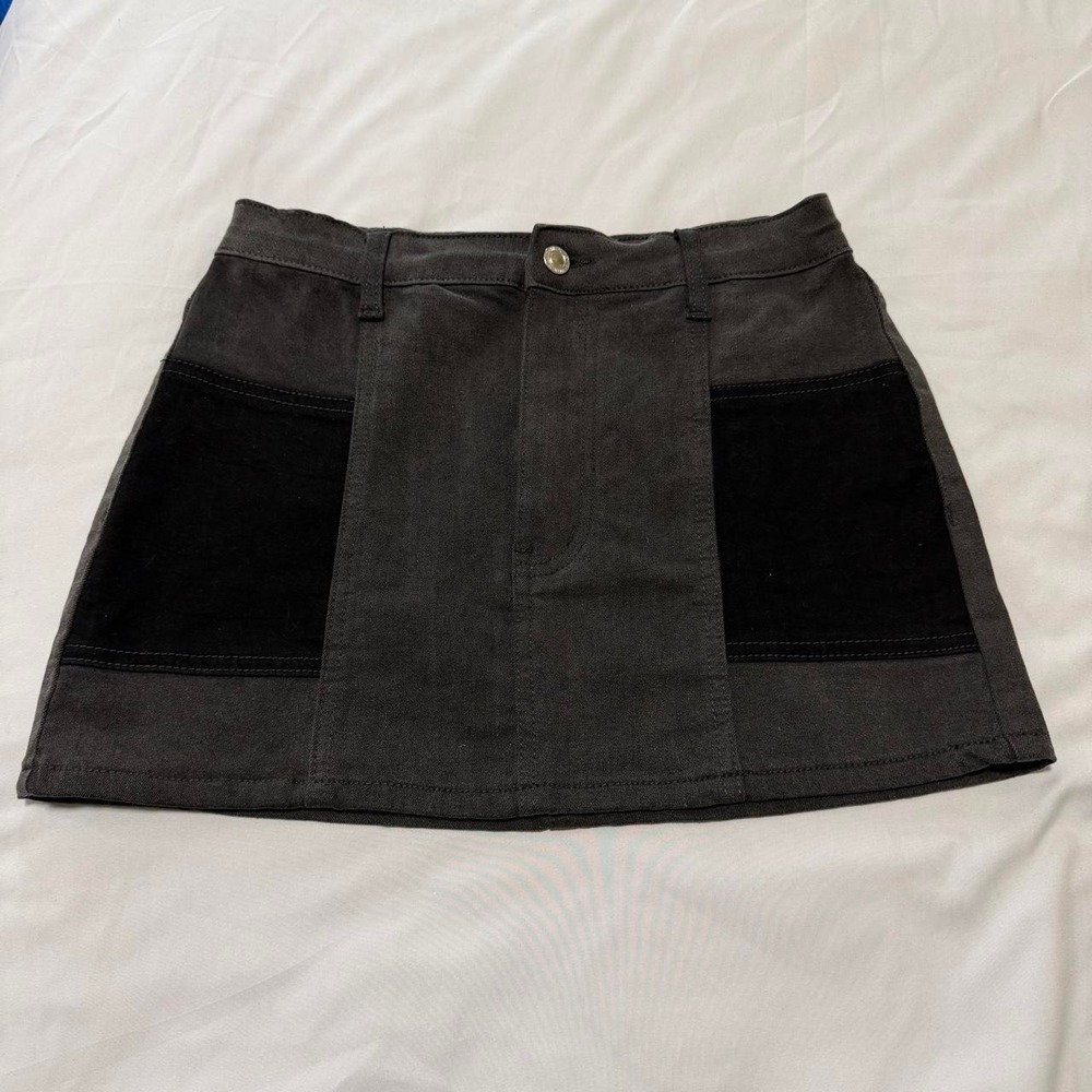 PrettyLittleThing Shape Washed Black Denim Velvet Patch Pocket Mini Skirt Size 4